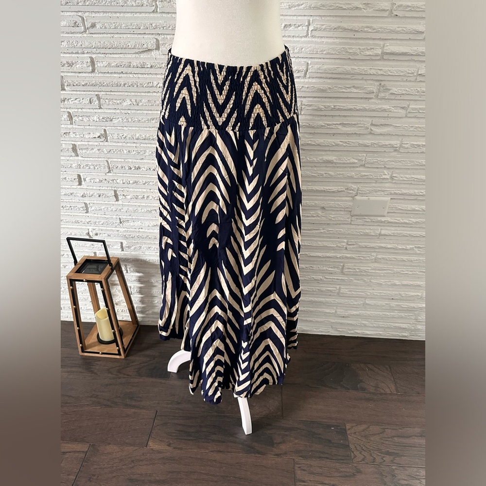 NWT Cupshe Navy and Cream Abstract Maxi Skirt, Size L